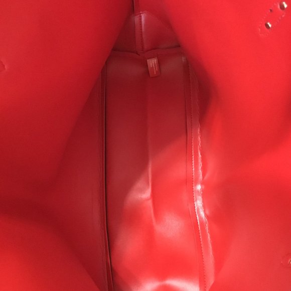 VS Large Faux Leather Tote with Mini Make-up Bag - Picture 6 of 6